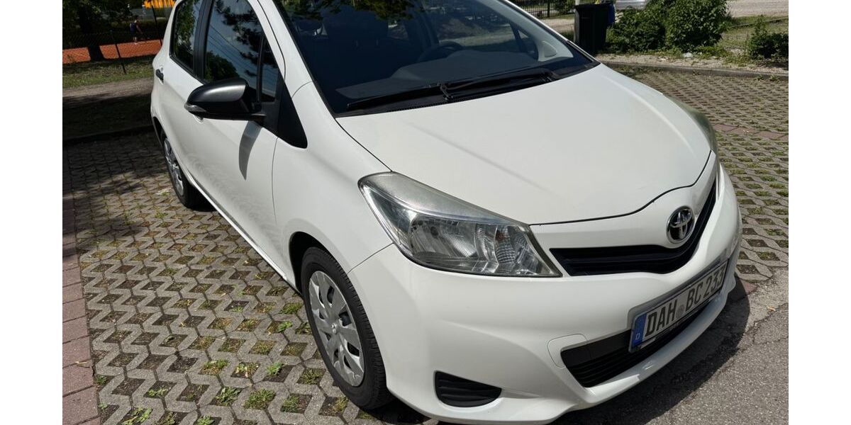 Toyota Yaris 174.000 km 3.650 &euro; Dachau 85221