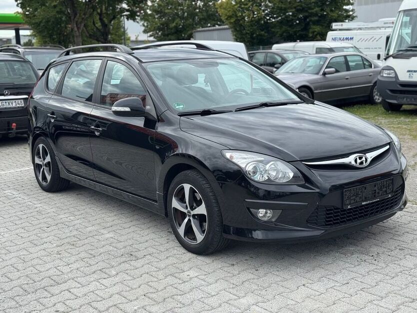 i30