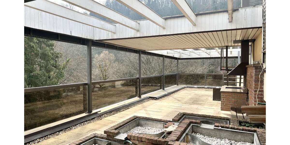 Etagenwohnung Pforzheim Büchenbronn - 5 Zimmer, 158 m&sup2;, 1.450&euro; | Angebot:26830707