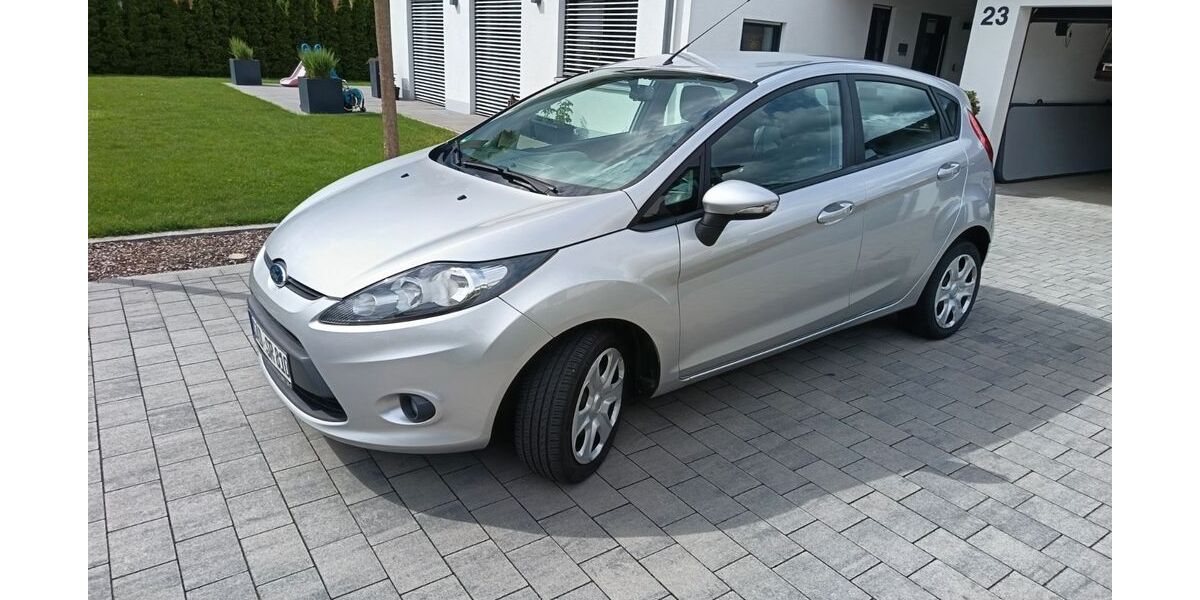 Ford Fiesta 160.789 km 2.500 &euro; Schwandorf 92421