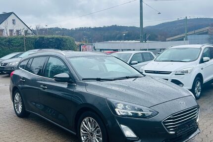 Ford Focus 28.000 km 14.950 &euro; Bielefeld 33647