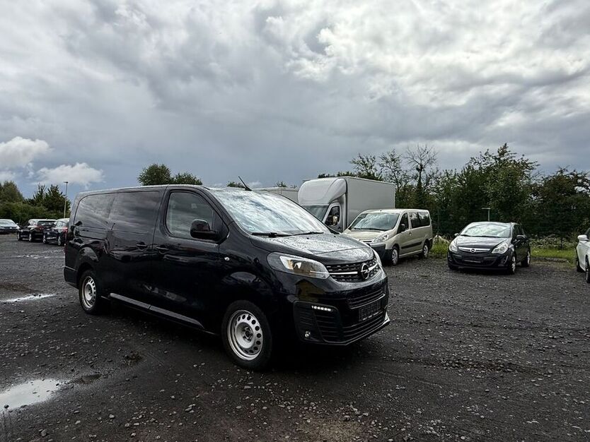 Zafira Life