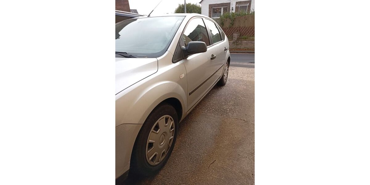 Ford Focus 131.000 km 2.900 &euro; Bad Münstereifel 53902