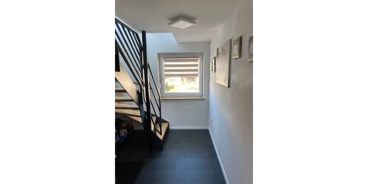 Etagenwohnung Pfullendorf Mottschieß - 5 Zimmer, 132 m&sup2;, 330.000&euro; | Angebot:26743532