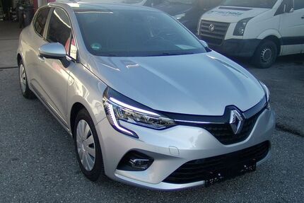 Renault Clio 8.400 km 13.900 &euro; Feldgeding 85232