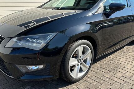 Seat Leon 94.405 km 8.900 &euro; Hilpoltstein 91161