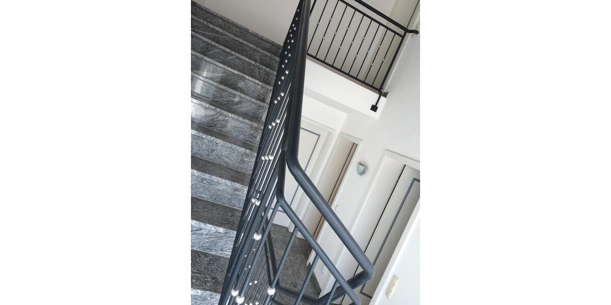 Doppelhaushälfte Freising Am Vogelherd - 5 Zimmer, 200 m&sup2;, 2.500&euro; | Angebot:25977750