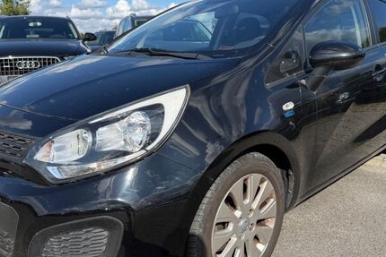 Kia Rio 131.000 km 4.100 &euro; Wildau 15745
