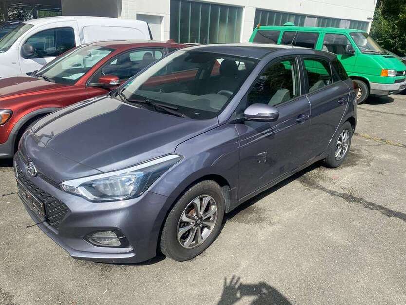 Hyundai i20 45.526 km 9.900 € Bad Berneck 95460