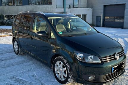 VW Touran 122.500 km 9.999 &euro; Neuhausen 73765