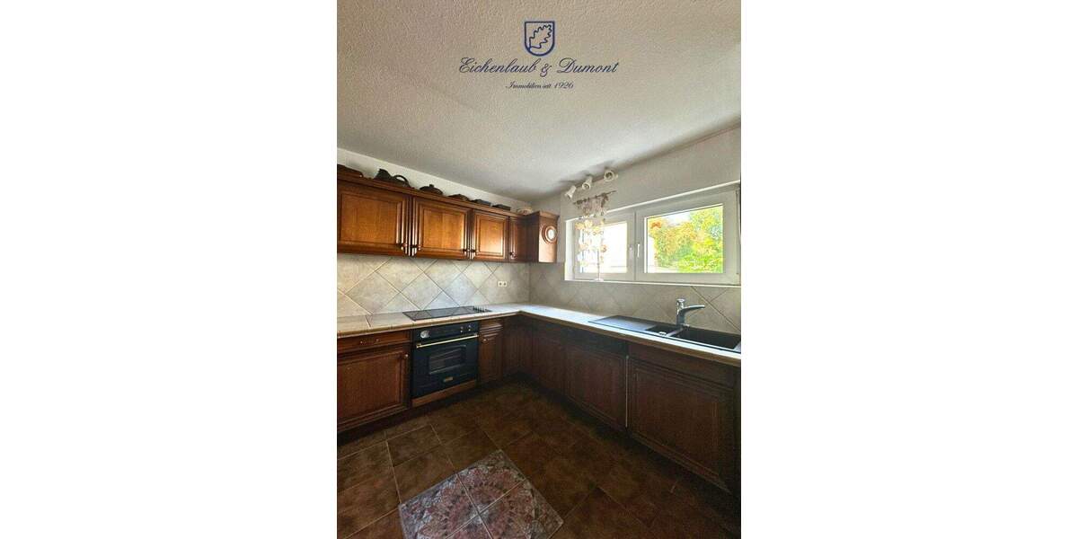 Einfamilienhaus mit Wintergarten, Garage + parkähnlichem Garten 6 zimmer