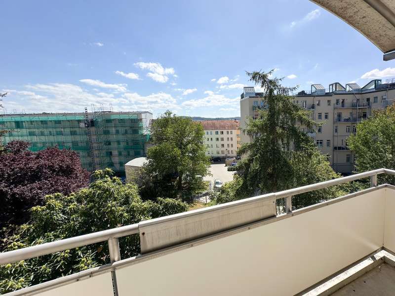 Wohnung zum Mieten in Plauen 279,10 € 49.84 m²