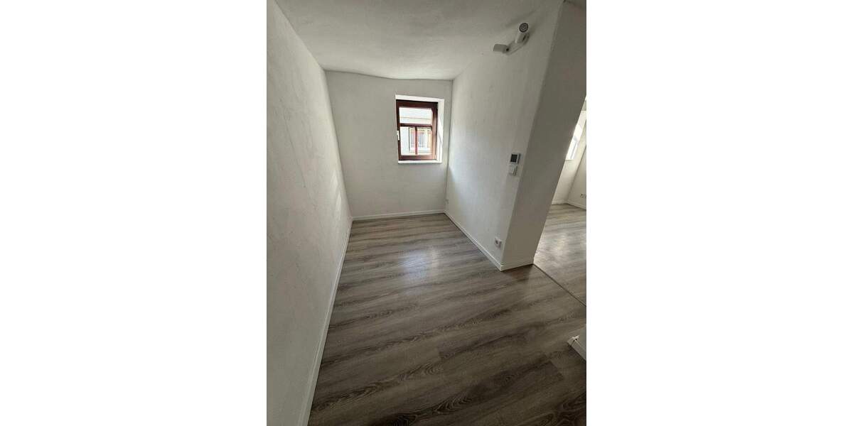 Mehrfamilienhaus, Wohnhaus Waltershausen - 4 Zimmer, 100 m&sup2;, 790&euro; | Angebot:25732008
