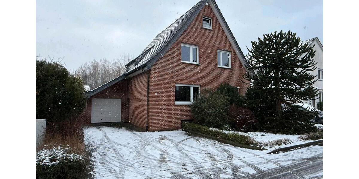 Provisionsfreies Einfamilienhaus mit großem Stahlgebäude Garten 7 zimmer