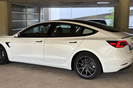 Tesla Model 3 75.000 km 22.700 &euro; Berlin 13595