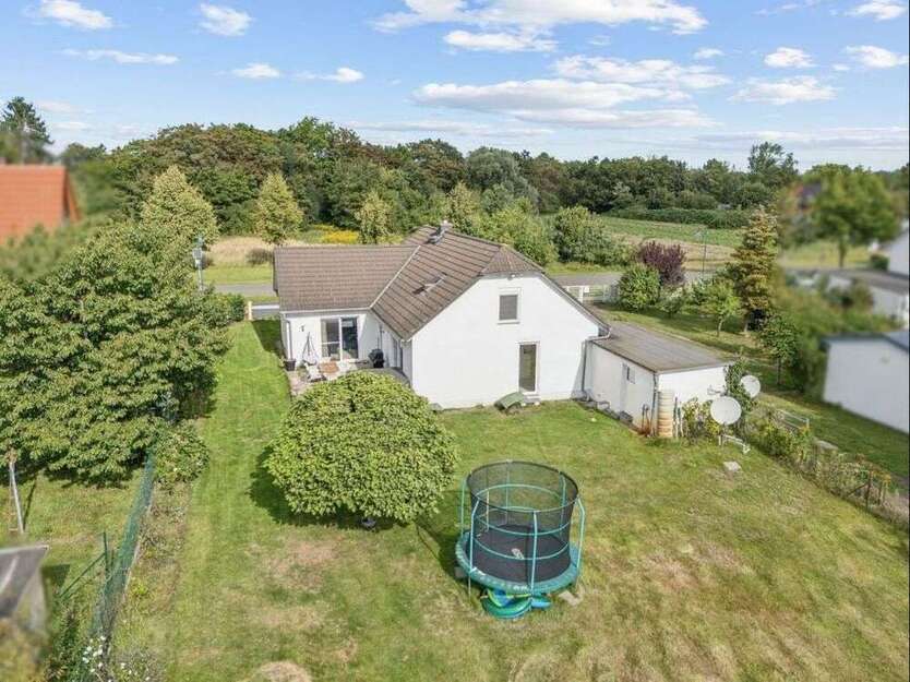 Haus zum Kaufen in Wustermark 590.000 € 180.62 m²