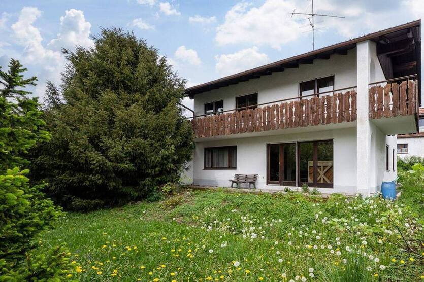 AIGNER - Sanierungsbedürftiges Einfamilienhaus in ruhiger, guter Lage von Seefeld