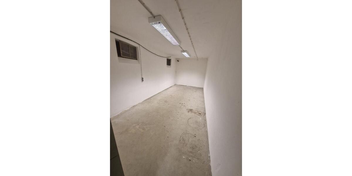 Gewerbeobjekt Schwaig Bei Nürnberg - 80&euro; | Angebot:25298427