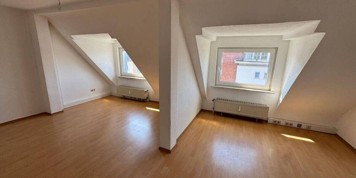 Etagenwohnung Saarbrücken St Johann - 2 Zimmer, 65 m&sup2;, 495&euro; | Angebot:26438415