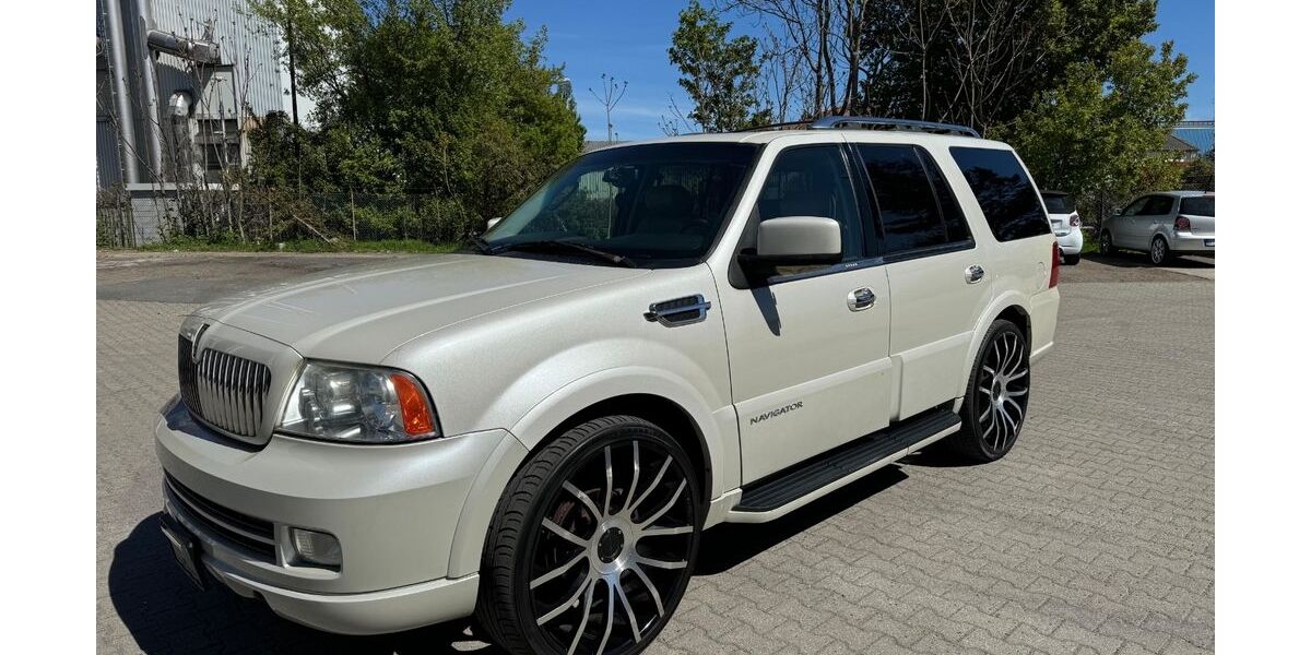 Lincoln Navigator 63.000 km 18.450 &euro; Berlin 10963