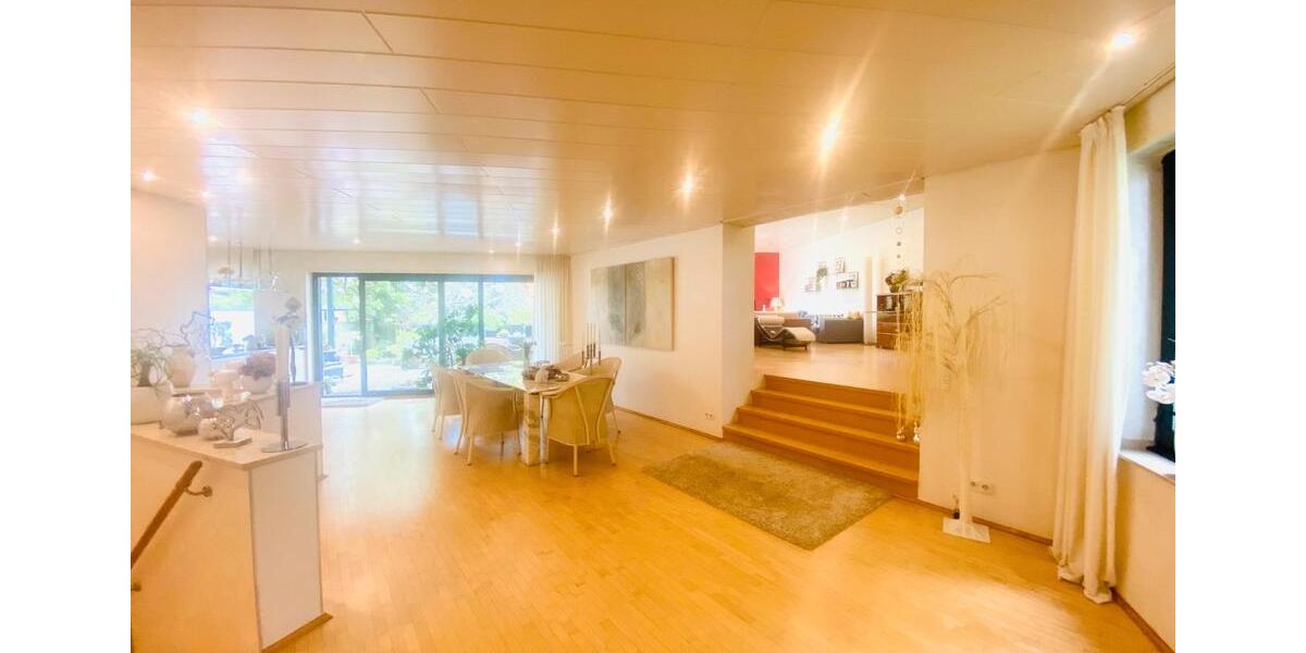 Bungalow Mönchengladbach Nord - 7 Zimmer, 260 m&sup2;, 1.200.000&euro; | Angebot:27194844