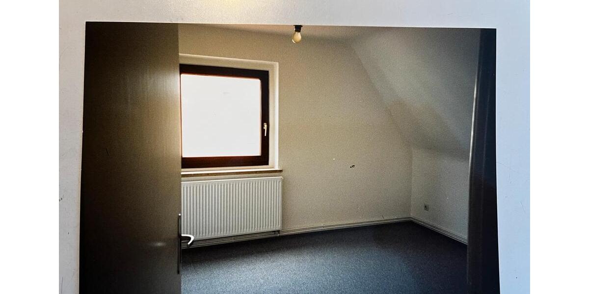 Dachgeschoßwohnung Pinneberg - 2.5 Zimmer, 48 m&sup2;, 120.000&euro; | Angebot:26413280