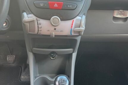 Peugeot 107 180.000 km 1.600 &euro; Büttelborn 64572