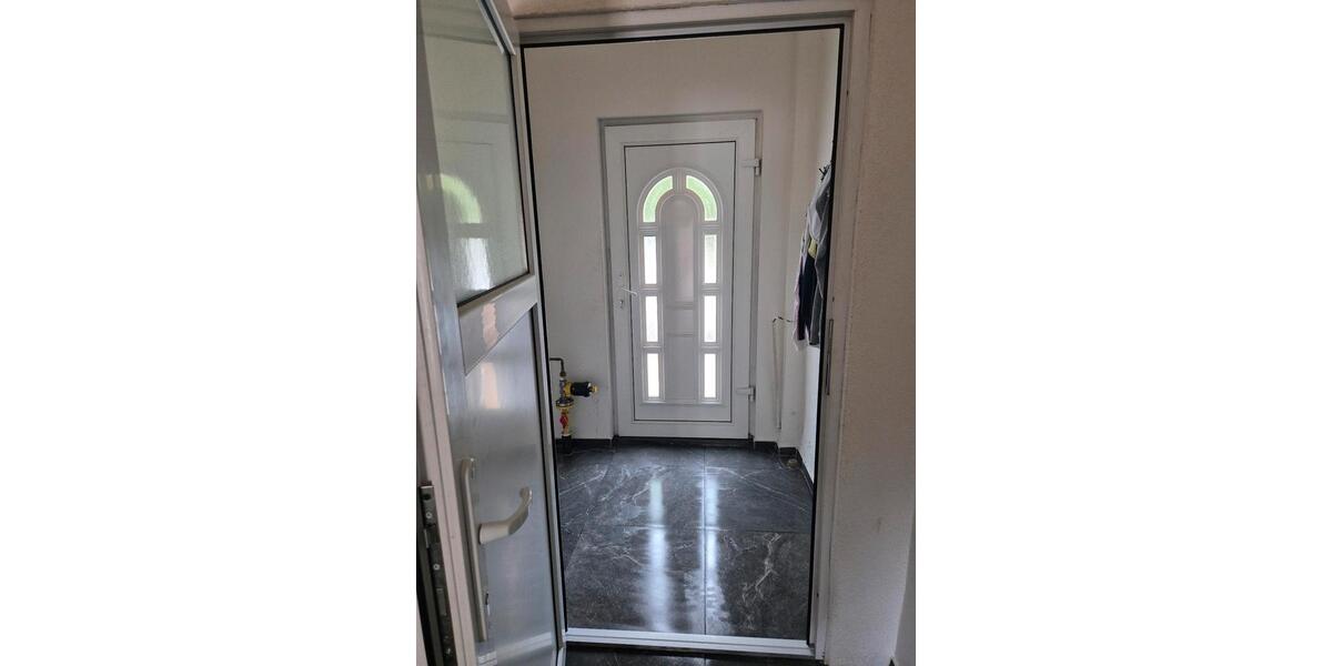 Einfamilienhaus Werdau - 1 Zimmer, 130 m&sup2;, 75.000&euro; | Angebot:27010401
