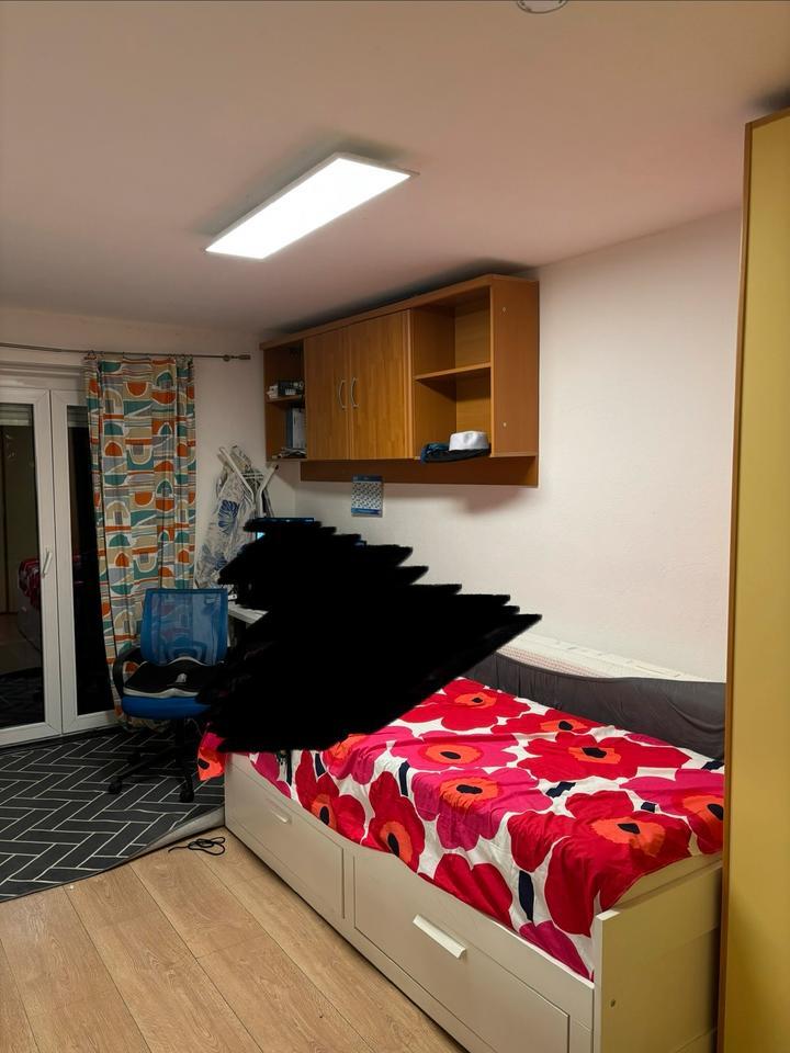 Ich biete ein Zimmer - in Favoritepark LB, 500 Kalt, 120NabnKostn zimmer