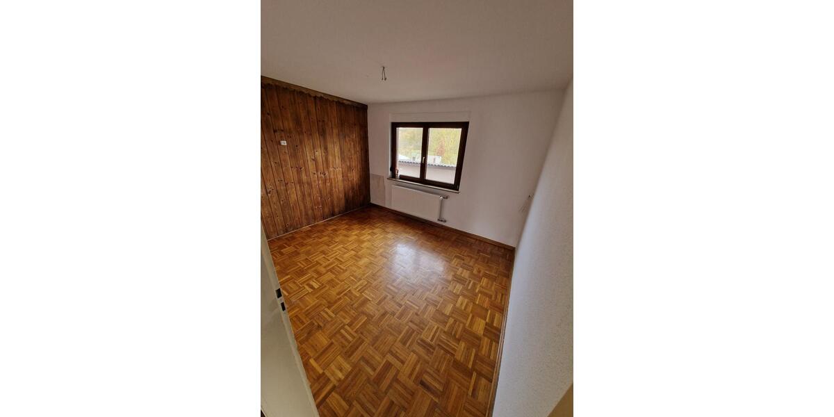Einfamilienhaus Tauberbischofsheim - 6.5 Zimmer, 140 m&sup2;, 1.490&euro; | Angebot:25856133