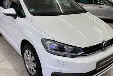 VW Touran 473.492 km 5.990 &euro; Hockenheim 68766