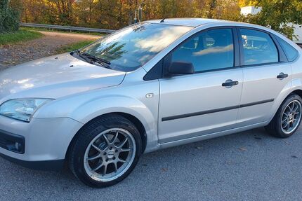 Ford Focus 218.201 km 1.750 € Mühlacker / Enzberg 75417