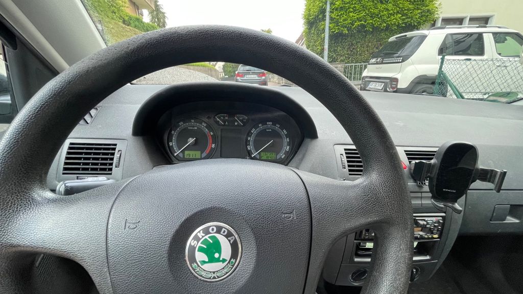 Skoda Fabia 133.000 km 3.000 &euro; Glattbach 63864