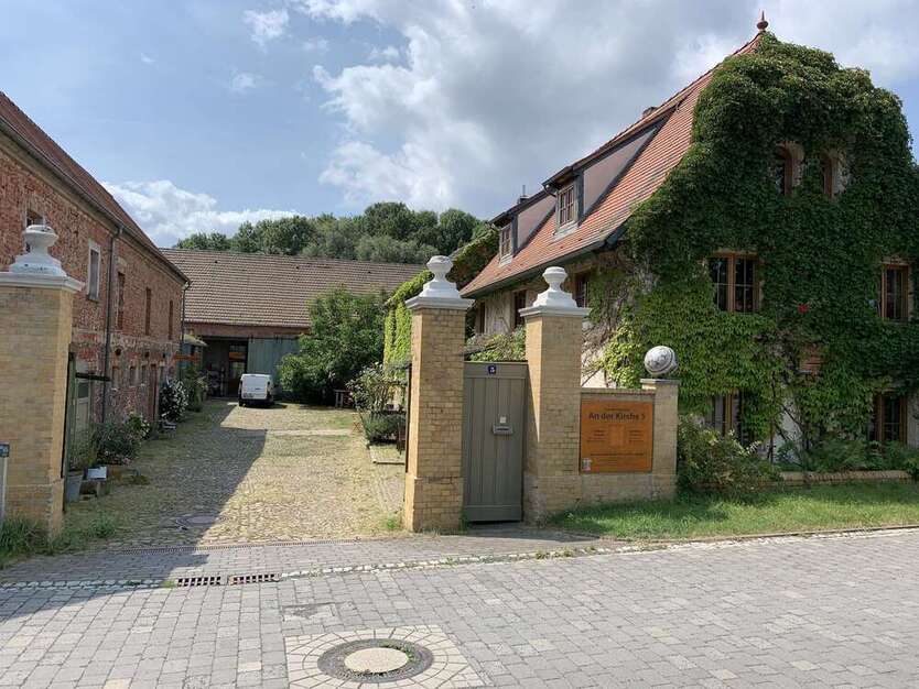 Haus zum Kaufen in Großpösna 750.000 € 270 m²