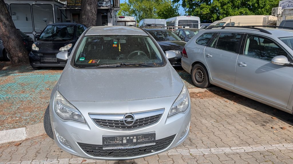 Opel Astra 321.783 km 1.499 &euro; München 81243