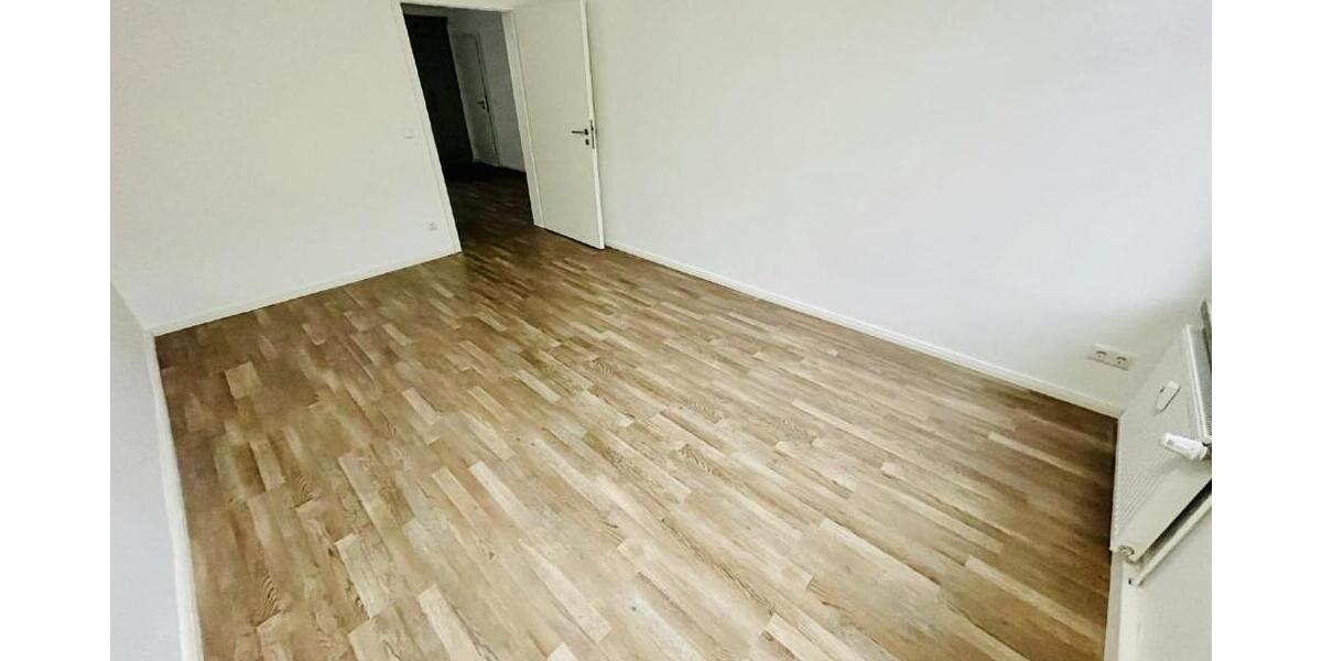 Modern sanierte 4 Raum-Wohnung mit Balkon und schickem Bad! - Etagenwohnung Gera Ostviertel | Angebot:26843943