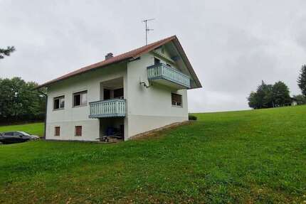 Haus zum Kaufen in Spiegelau 210.000 € 115 m² 5 zimmer