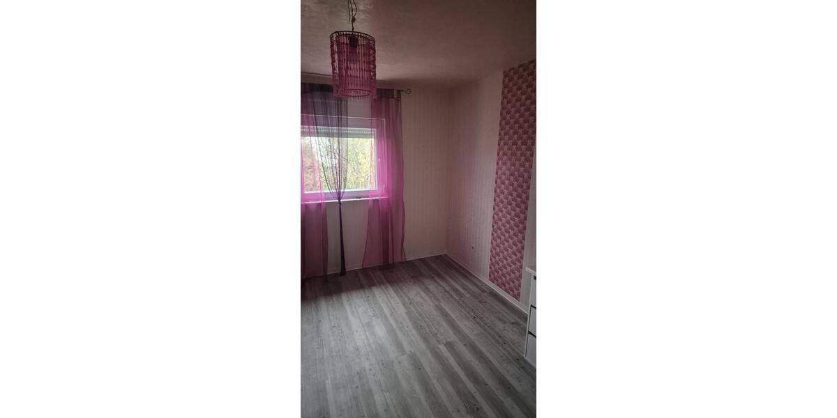 Doppelhaushälfte Pforzheim Nordstadt - 6 Zimmer, 180 m&sup2;, 490.000&euro; | Angebot:25452966