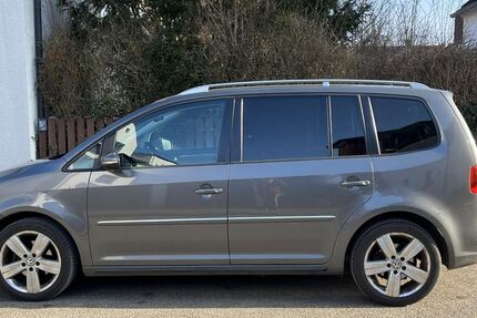 VW Touran 187.600 km 8.900 &euro; Augsburg 86156
