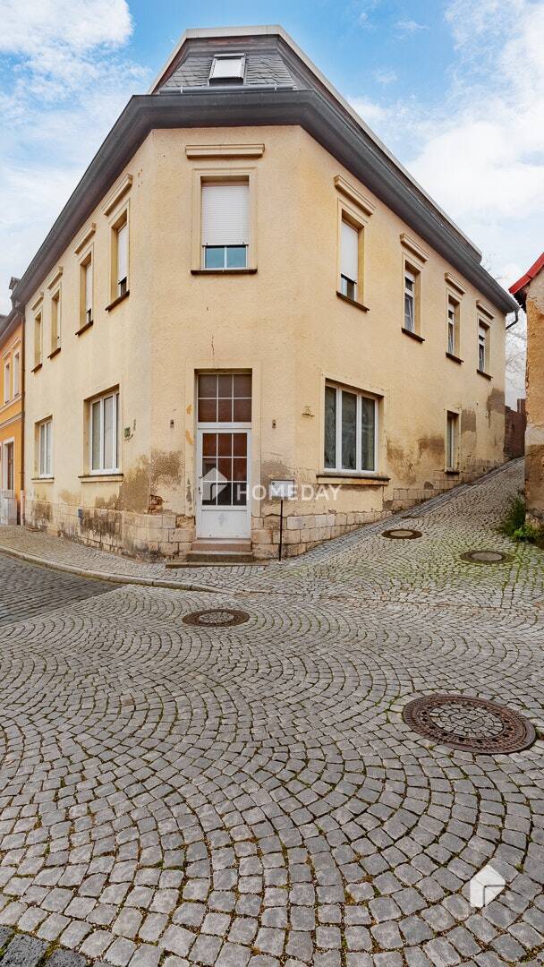 Ideal geschnittene Wohnung mit Tageslichtbad, Gartenanteil & Stellplatz in 4 Parteienhaus 2 zimmer