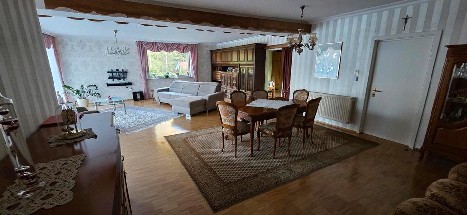 Einfamilienhaus Wadern - 8 Zimmer, 240 m&sup2;, 349.000&euro; | Angebot:26284900