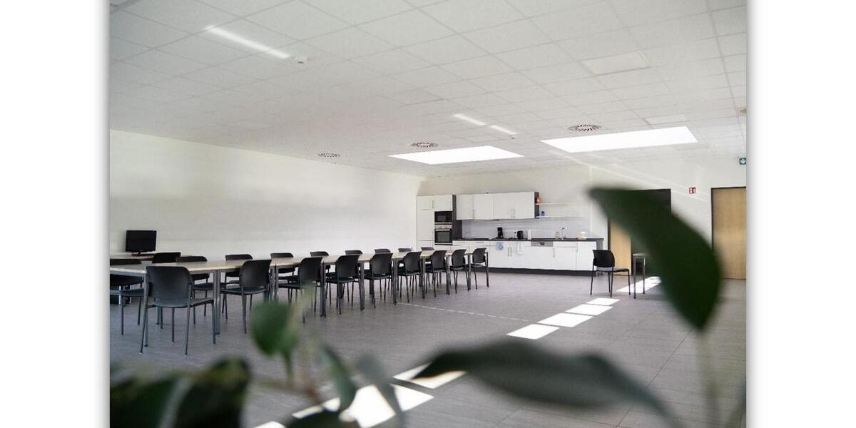 Büroflächen für expandierende Unternehmen aus der Region | Spilker Precision - Lage zimmer