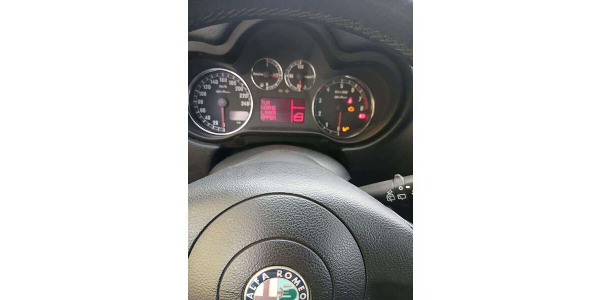 Alfa Romeo 147 178.000 km 990 &euro; weinheim 69469