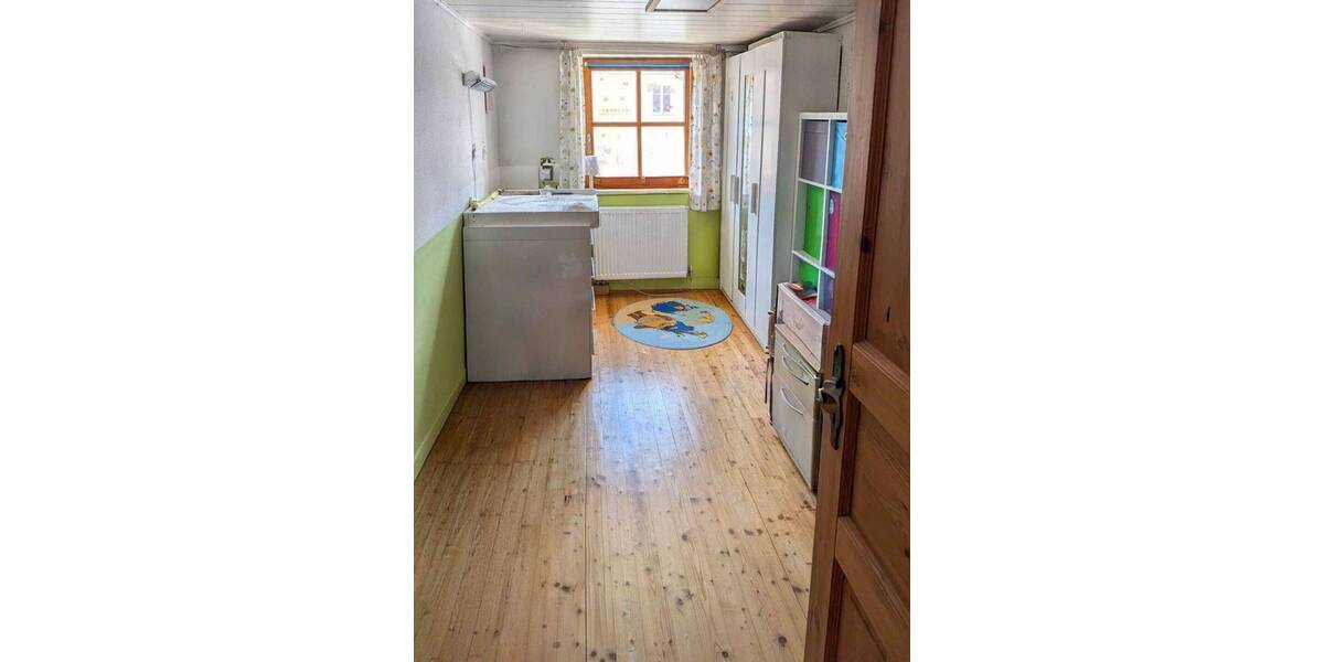 Einfamilienhaus Pfreimd - 5 Zimmer, 90 m&sup2;, 220.000&euro; | Angebot:26686372