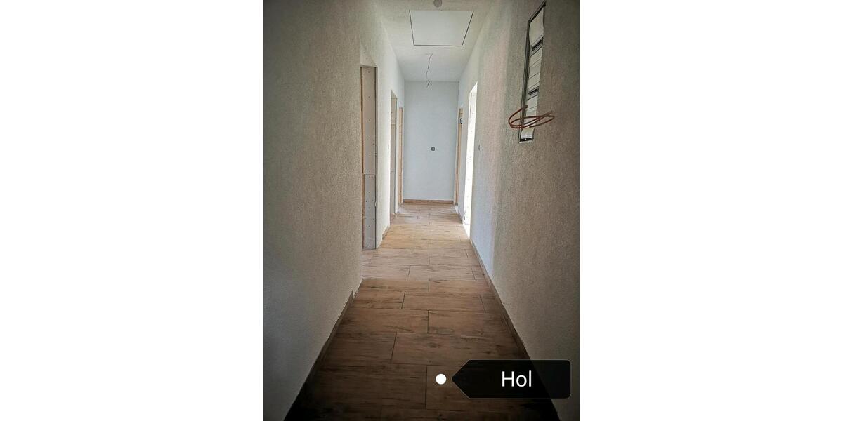 Dachgeschoßwohnung Sandhausen - 3 Zimmer, 83 m&sup2;, 1.300&euro; | Angebot:25350410