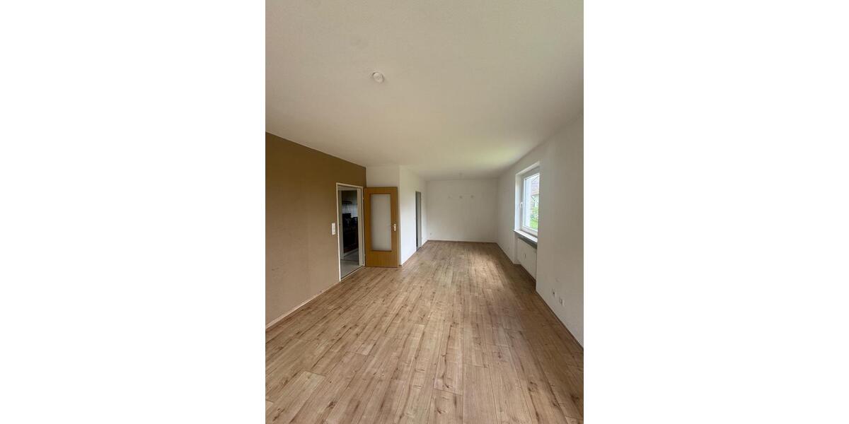 Erdgeschoßwohnung Niederwerrn - 3 Zimmer, 80 m&sup2;, 500&euro; | Angebot:26693043