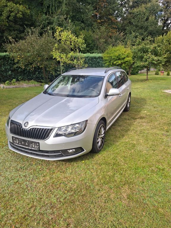Skoda Superb 165.200 km 8.890 € Storkow 15859