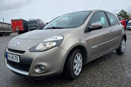 Renault Clio 144.000 km 3.230 &euro; Engen 78234