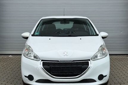 Peugeot 208 119.999 km 4.499 &euro; Düren 52349