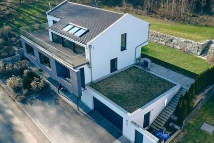 Haus Haag in Oberbayern - 7 Zimmer, 346 m&sup2;, 1.930.000&euro; | Angebot:26105316